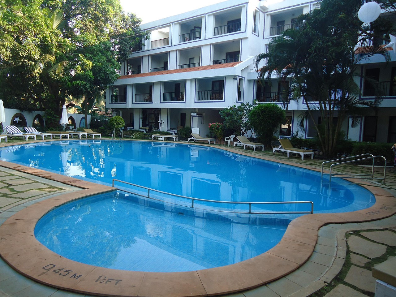 Meridian Orchard, Jaipur — Swimming pool in a residential complex